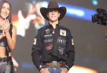 John Crimber, nascido nos Estados Unidos e filho de brasileiro, busca seu primeiro título mundial na PBR — Foto: PBR