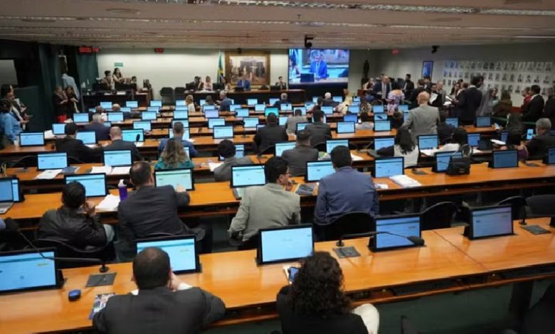 Reunião da CCJ da Câmara — Foto: Divulgação/Pablo Valadares/Câmara