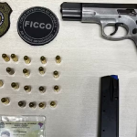 Arma e munições apreendidas durante a operação. — Foto: FICCO/PA e FICCO/MS