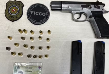 Arma e munições apreendidas durante a operação. — Foto: FICCO/PA e FICCO/MS