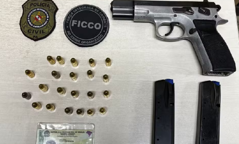 Arma e munições apreendidas durante a operação. — Foto: FICCO/PA e FICCO/MS